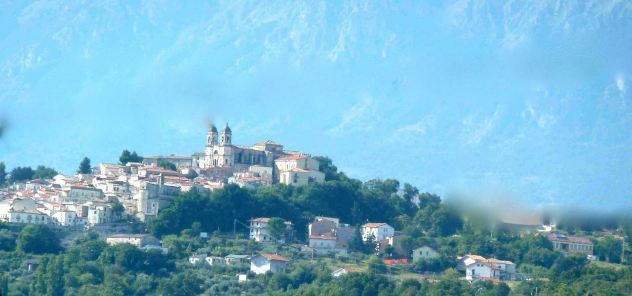 Apartamento Depandance Elvira Basilico San Valentino in Abruzzo Citeriore Exterior foto